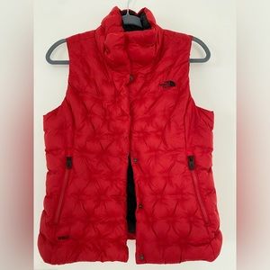 Red 550 North face puffer vest women’s size M. Good Condition